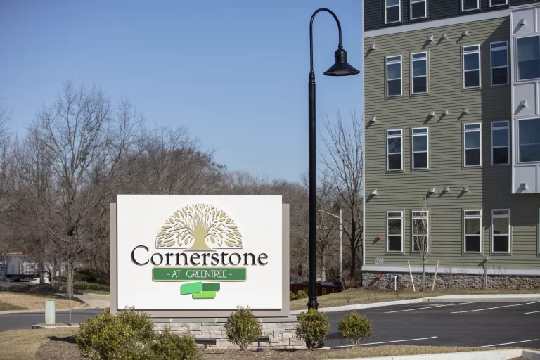 Greentree-Sign-02
